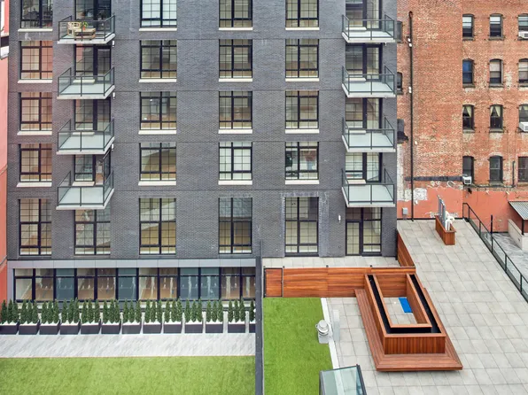 25 Bruckner Boulevard image 30 of 31