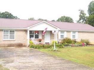1821 New Cut Rd, Danville, AL 35619