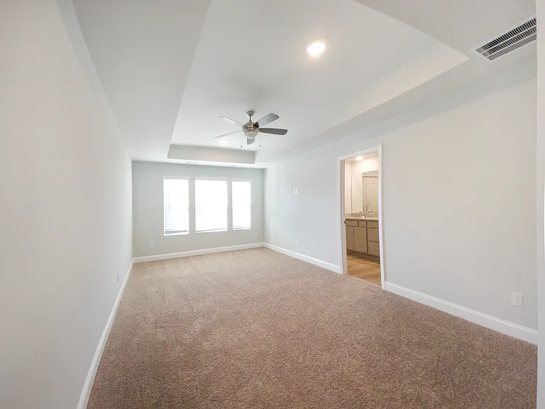 1839 Catawba Ave — Photo 8