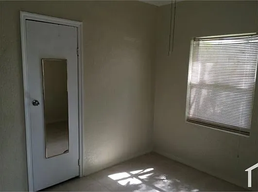 1429 NW 3rd Ct — Photo 7
