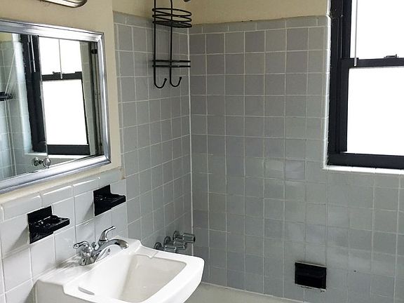 2nd image of 210 E 47th St APT 6F