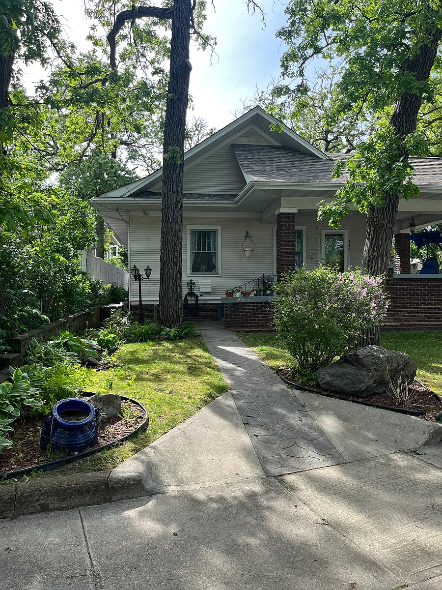 Building Photo - 112 N Crescent Dr