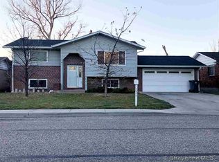 5220 Hickory Pl, Cheyenne, WY 82009