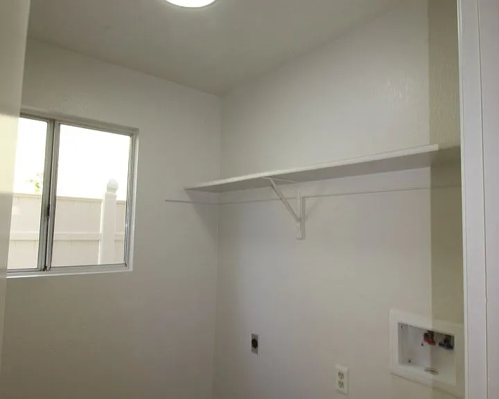 9405 Salinger St — Photo 21