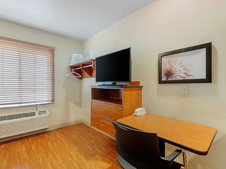 Studio Suite - 1 Full Bed