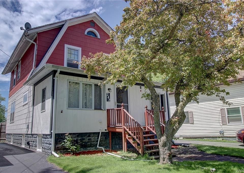 1st image of 242 William St