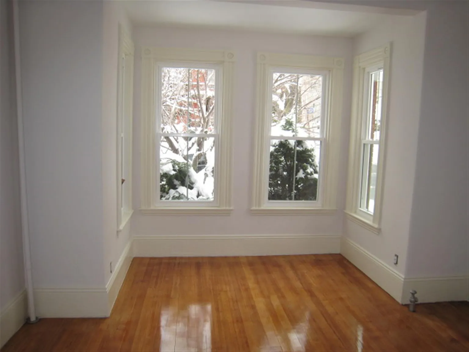 2 bed, 900 sqft, $3,500 — Photo 3