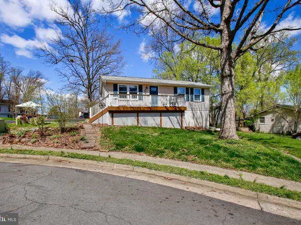 105 Salem Ct SE, Leesburg, VA 20175