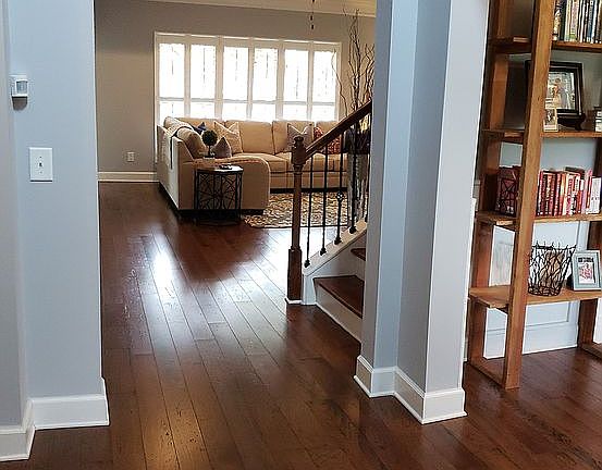 4th image of 9156 Macauley Ln