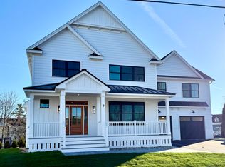7 Christensen Ln, Kennebunk, ME 04043