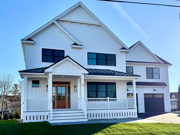 7 Christensen Lane, Kennebunk, ME 04043