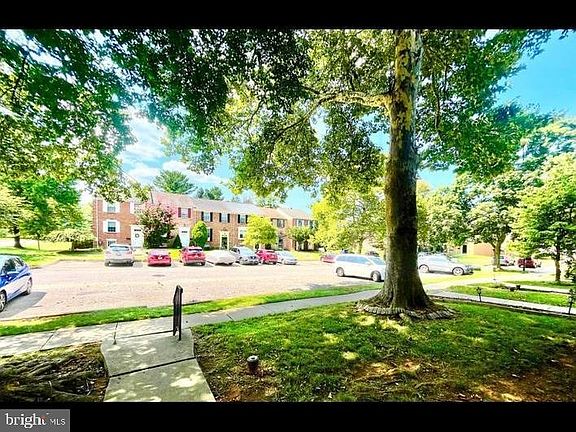3rd image of 1 Crotona Ct