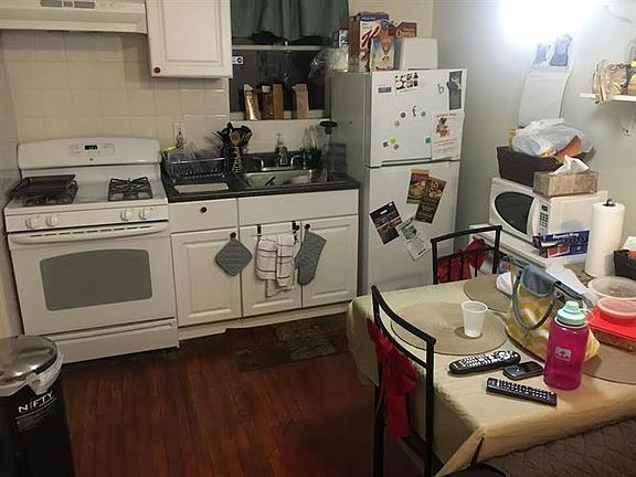 3rd image of 177 Culver Ave #3