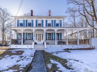 5385 Main St, Trumbull, CT 06611