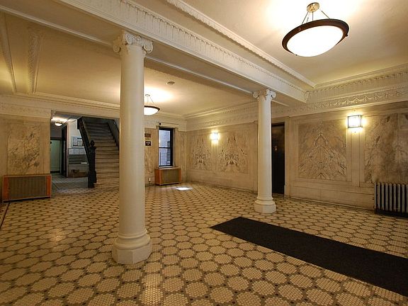 5th image of 385 Fort Washington Ave APT 29