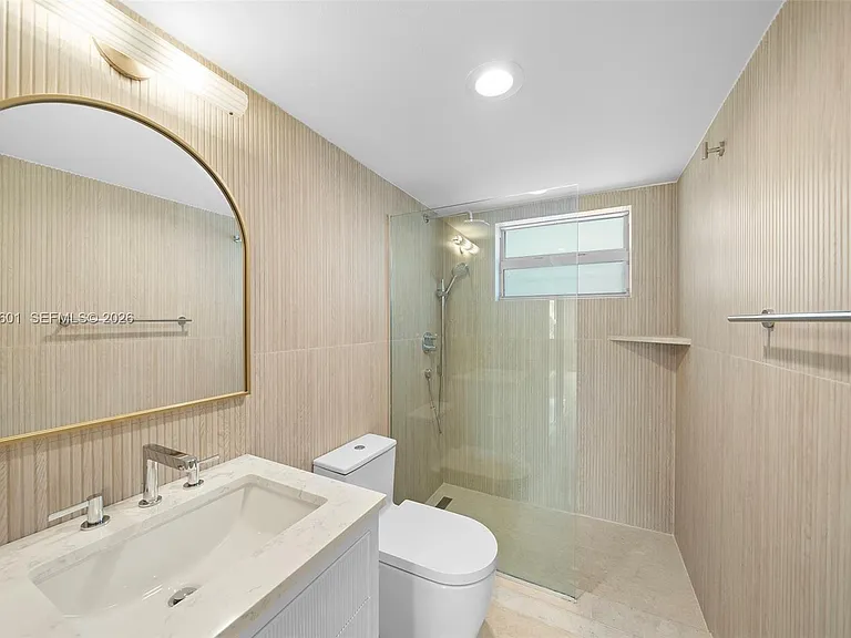 1610 Lenox Ave #316 — Photo 29