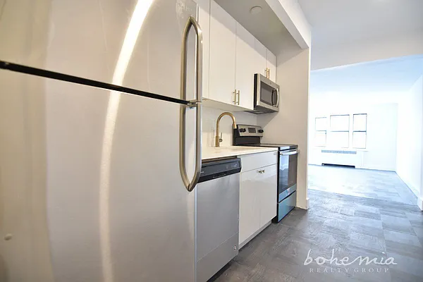 Rented by Bohemia Realty Group | media 2