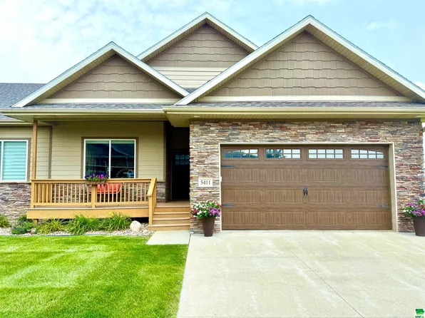 5411 Overlook Ln, Sioux City, IA 51106