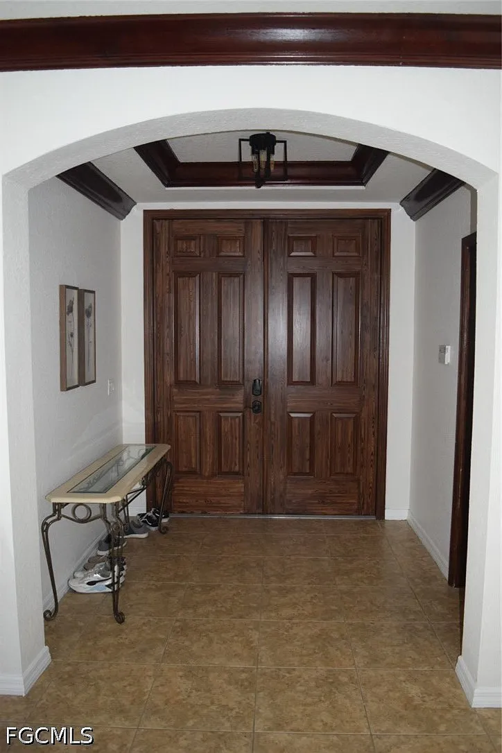 4 bed, 2.5 bath, 2541 sqft, $3,350 — Photo 4