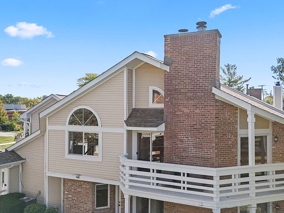 2nd image of 1152 Courtland Dr #406
