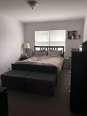 Rented by Zikos Realty Services | media 52