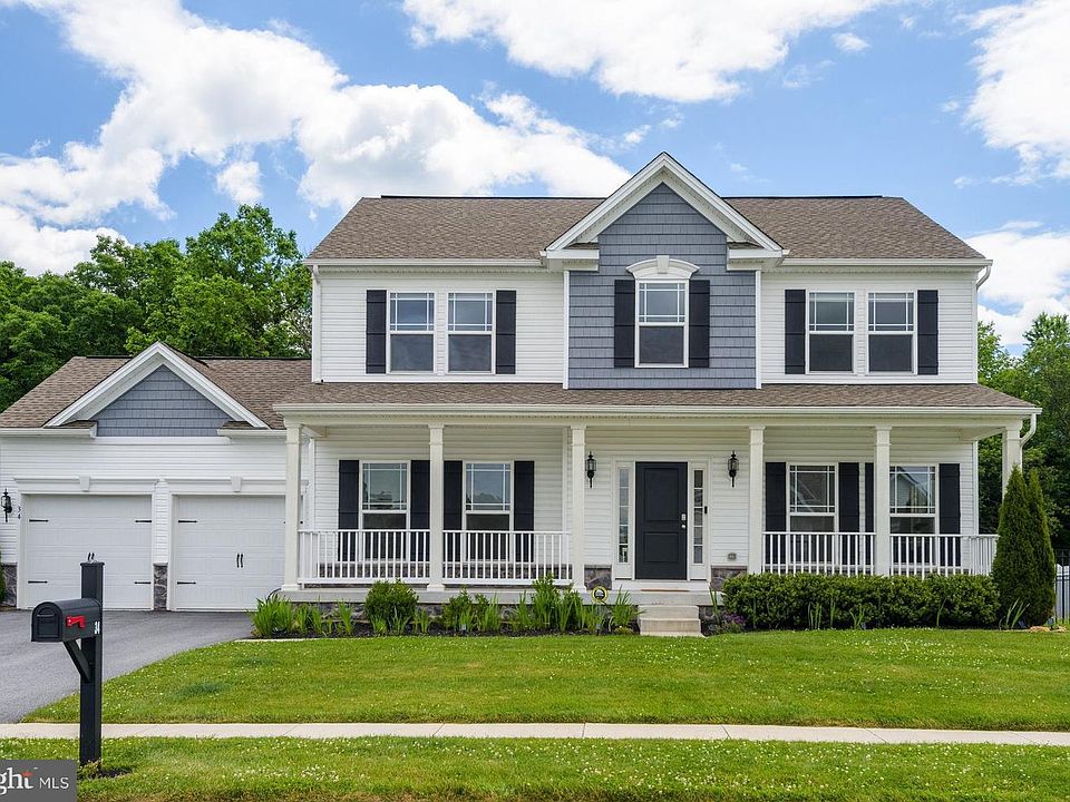 1st image of 34 Pelham Dr