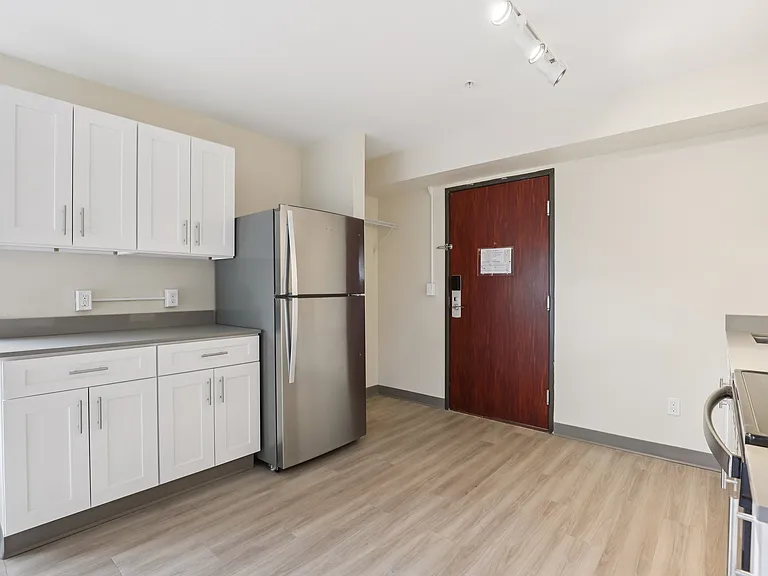Woodland Flats Apartments — Photo 58