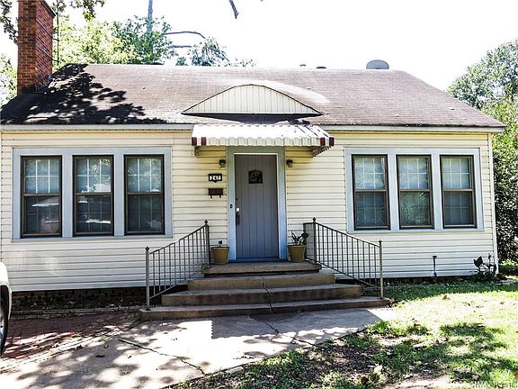 3rd image of 247 Olive St