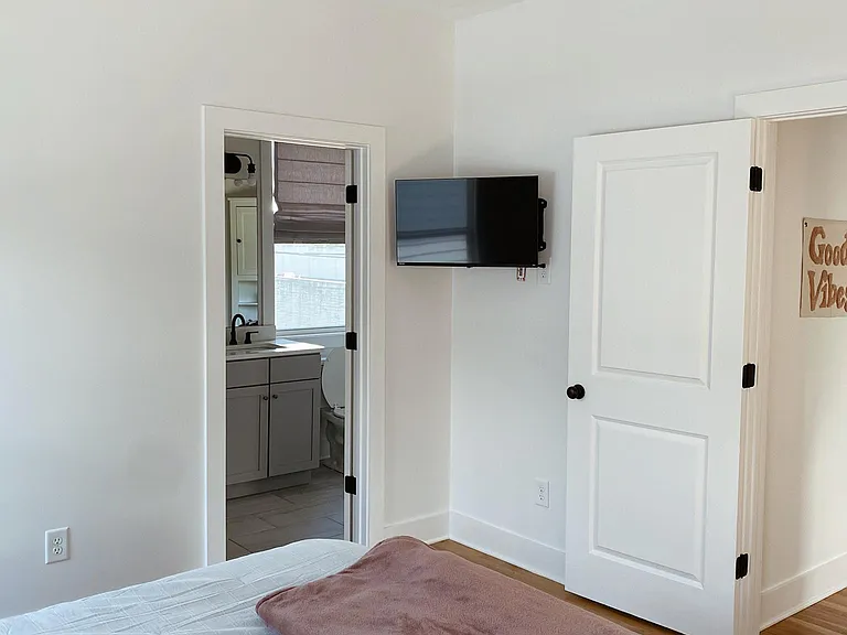 503 Eastboro Dr — Photo 11
