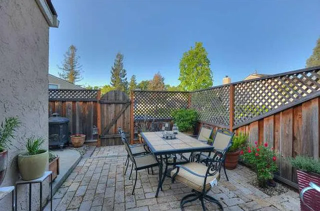 6639 Bunker Hill Ct — Photo 8