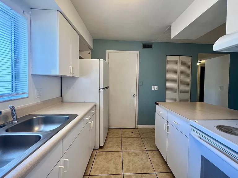 2740 Hidden Lake Blvd #A — Photo 3