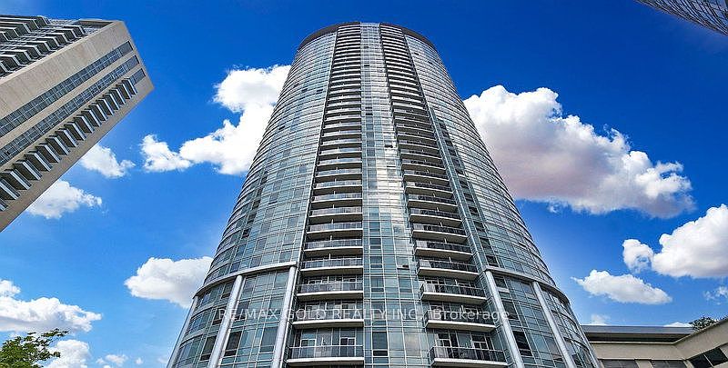 1st image of 125 Village Green Sq