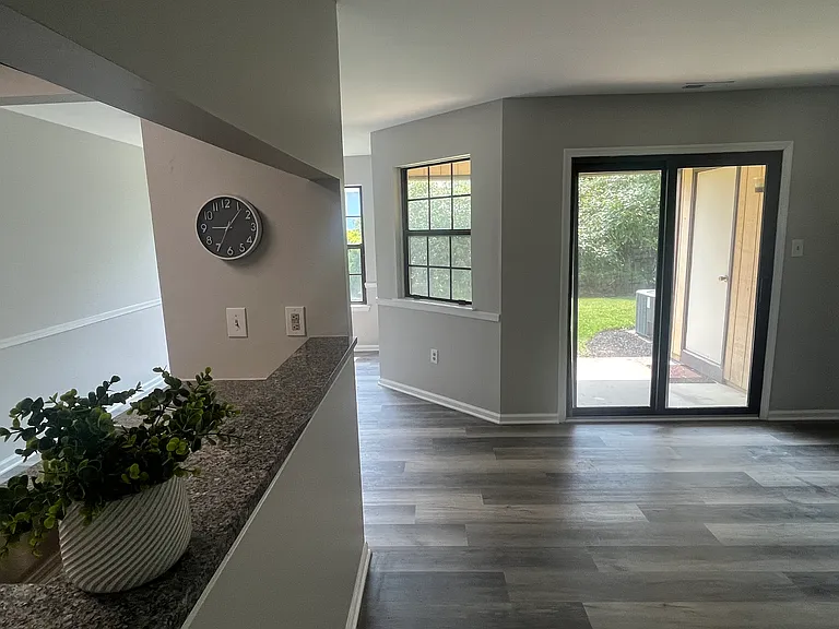 314 Georgia Ct #13 — Photo 9