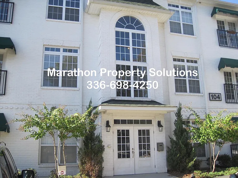 104 Sunset Cir #301 — Photo 1