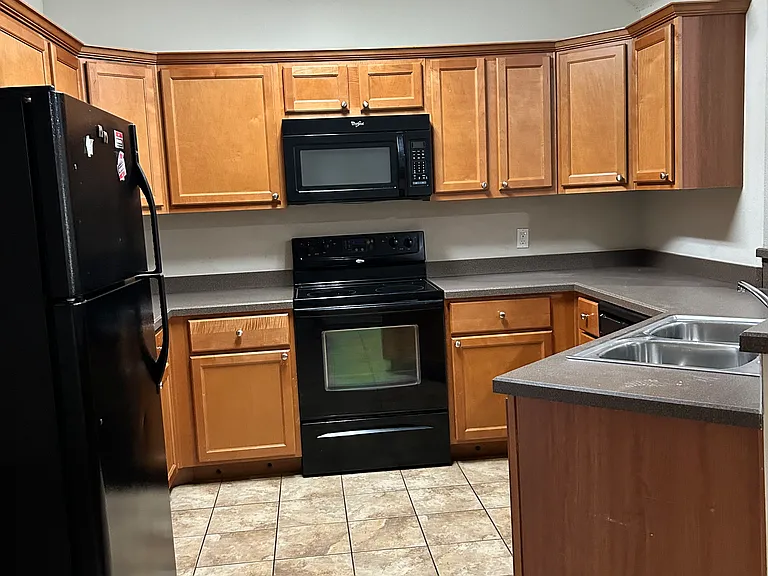 2108 Main St #5 — Photo 11