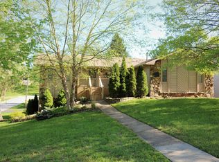 2147 E Swallow St, Springfield, MO 65804