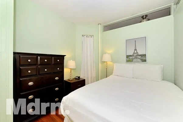 Rented by Mdrn Residential | media 30