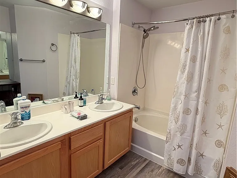 87 E Agate Ave #202 — Photo 14