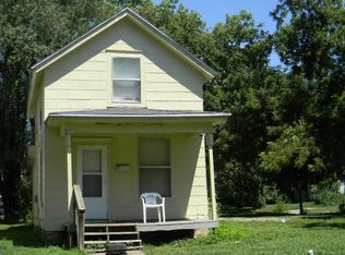 1114 SW Clay St, Topeka, KS 66604