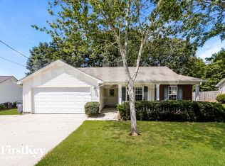 189 Waters Edge Dr, Locust Grove, GA 30248