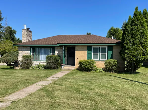 1401 Davitt St, Sault Sainte Marie, MI 49783