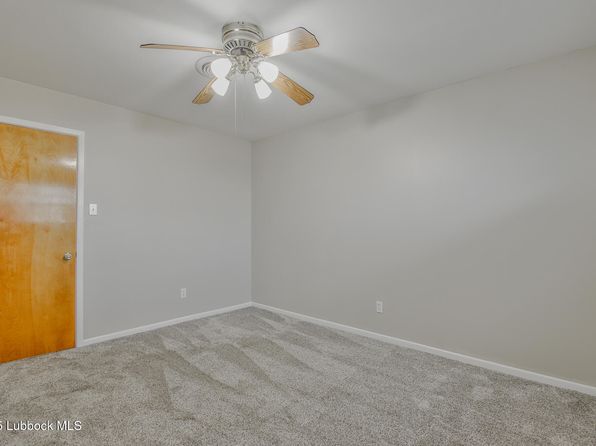 5014 10th St, Lubbock, TX 79416