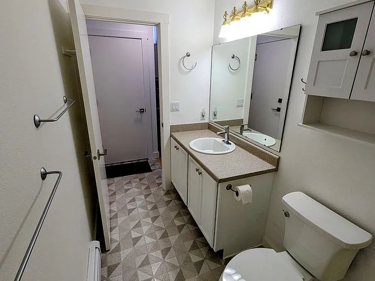2981 Foster Ave — Photo 28