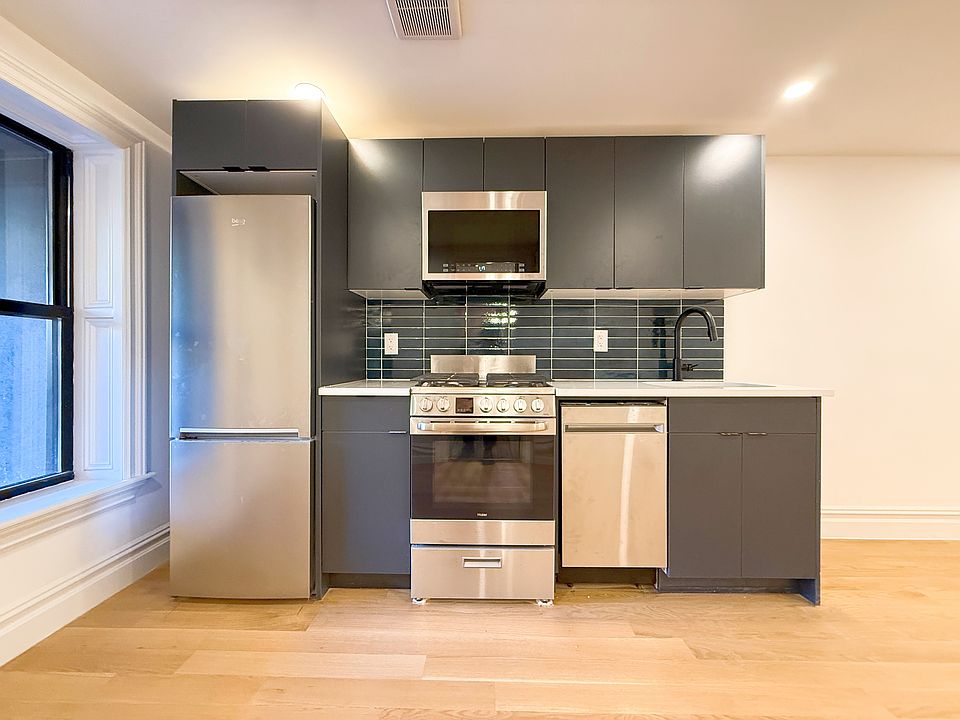 1st image of 99 Somers St #1