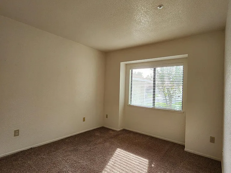 167 Bryce Way — Photo 7