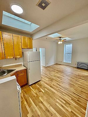 1st image of 69 Clifton Pl #4R