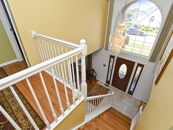 4th image of 17305 Windsor Ct