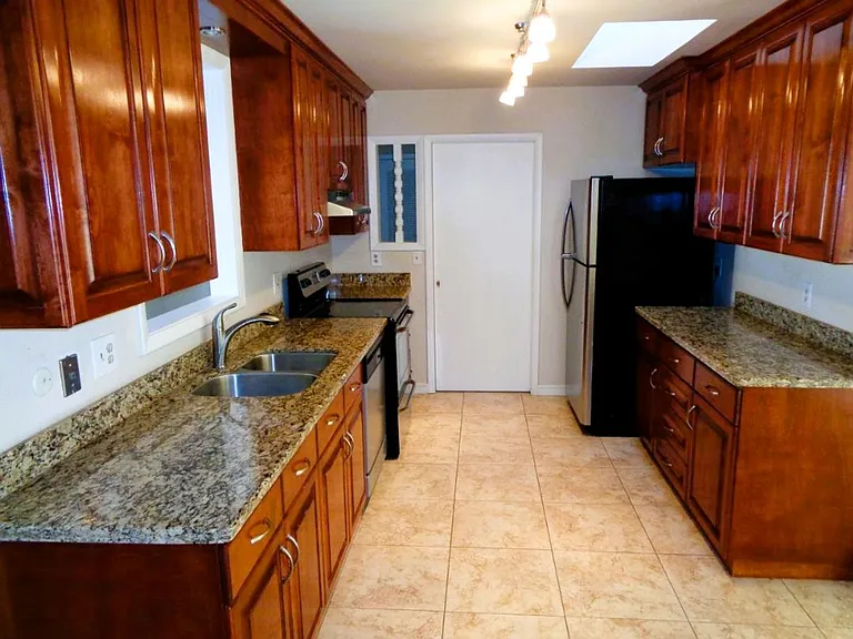 621 Westview Ave — Photo 10