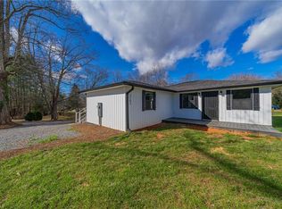 3103 Pipers Gap Rd, Mount Airy, NC 27030