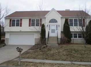 1 Navajo Rd, Worcester, MA 01606